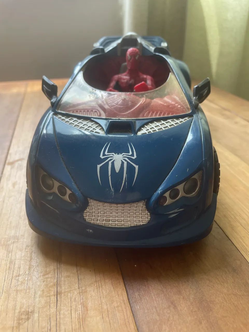 Carro homem aranha 