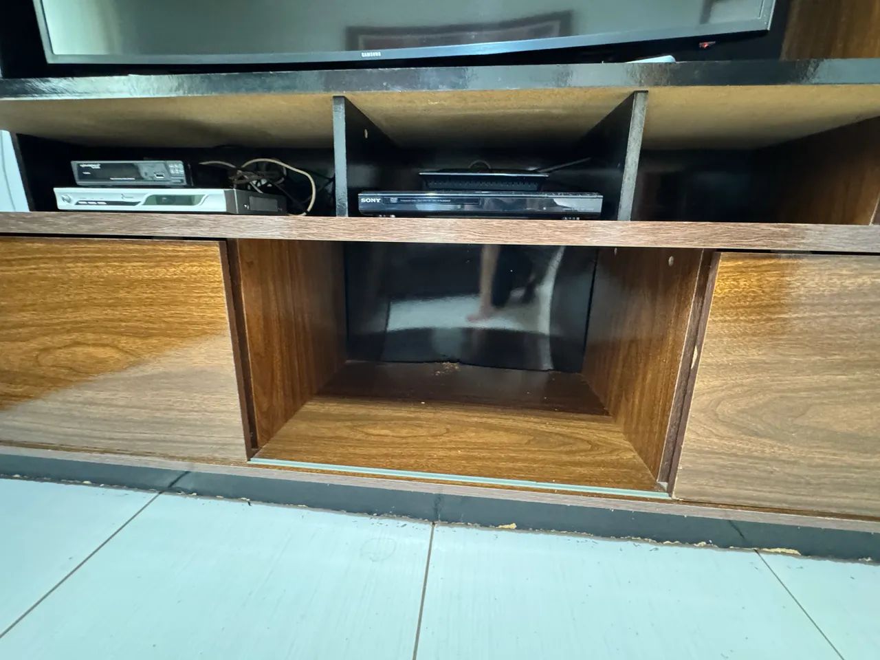 RACK COM PAINEL PARA TV - GRANDE E ESPAÇOSO - Foto 5