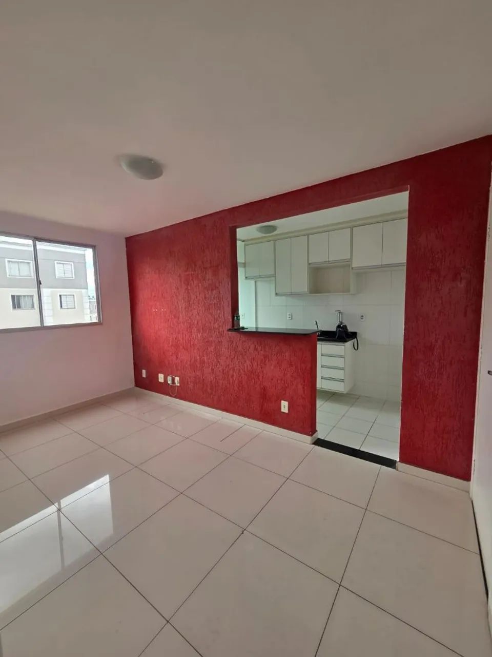 Apartamento no Residencial Jeribá com móveis planejados na cozinha e quarto