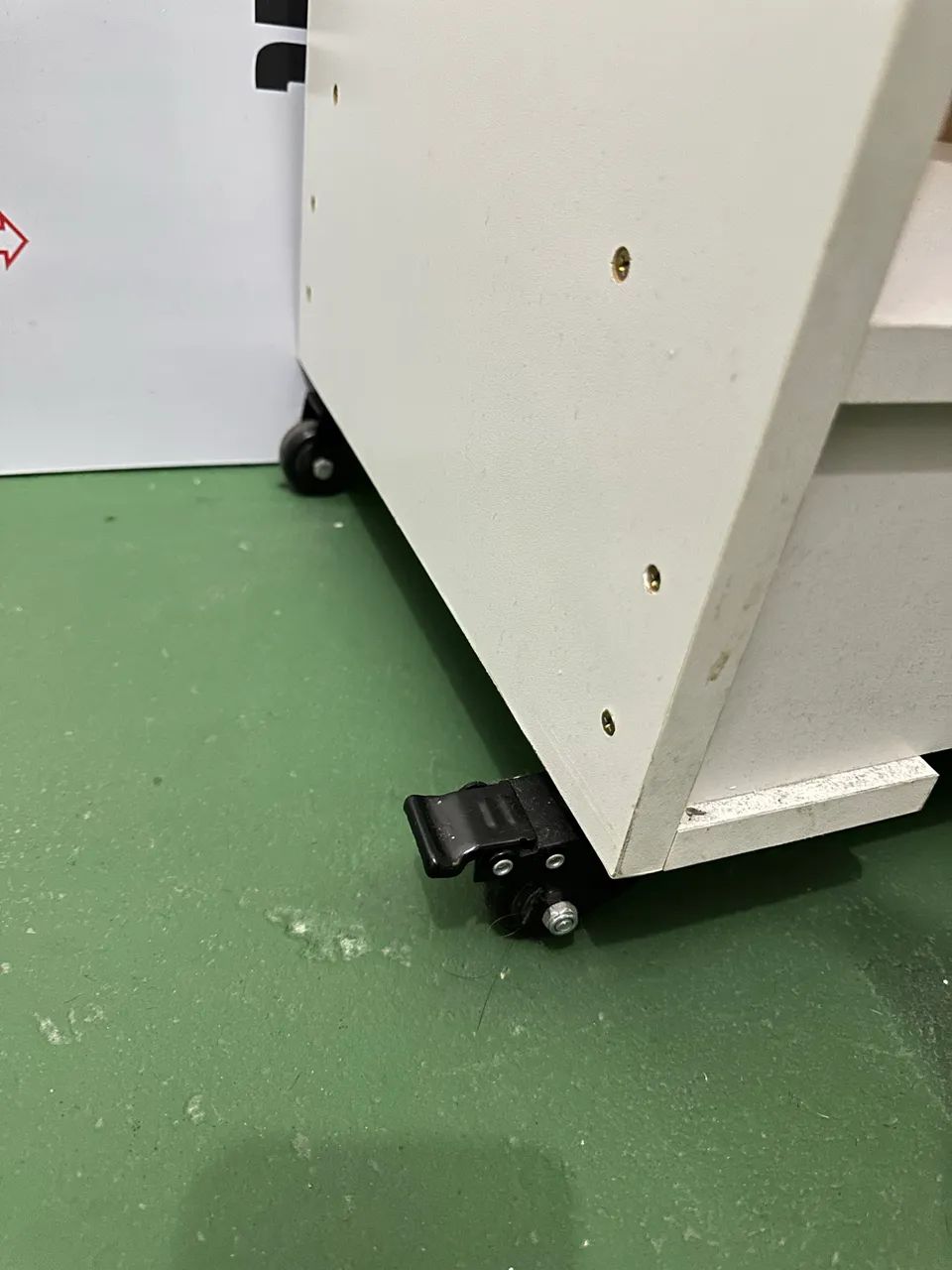 Balcão Vitrine para loja MDF em ótimo estado - Foto 2
