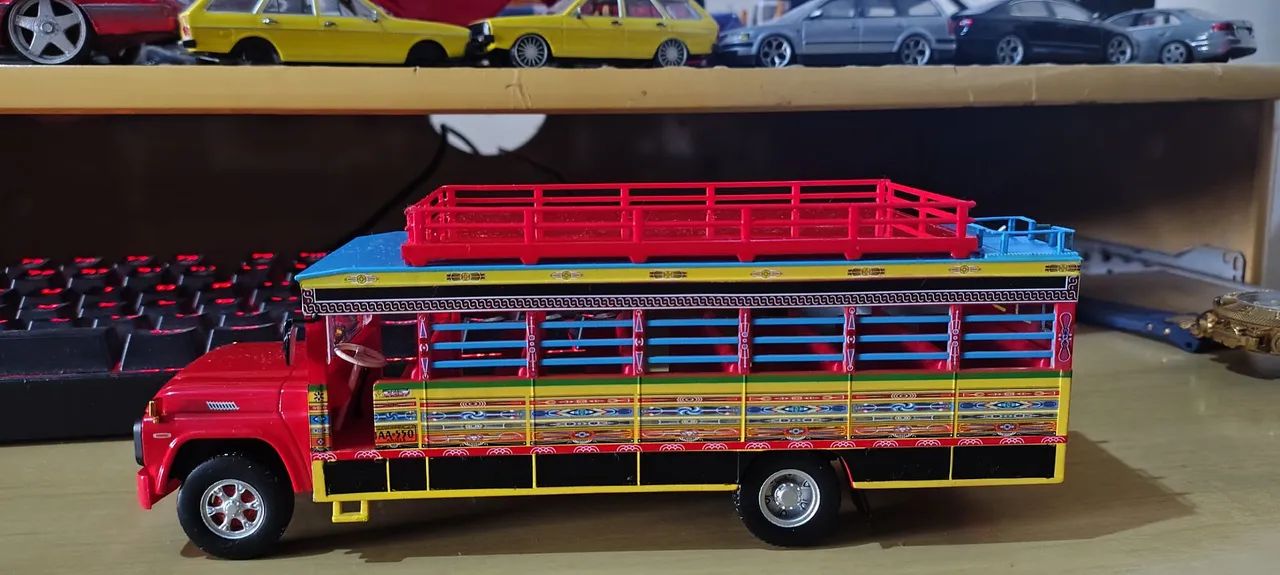 Miniatura de ônibus da Colômbia  - Foto 3