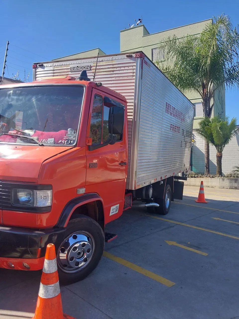 Trasnporte Fretes e Mudanças 