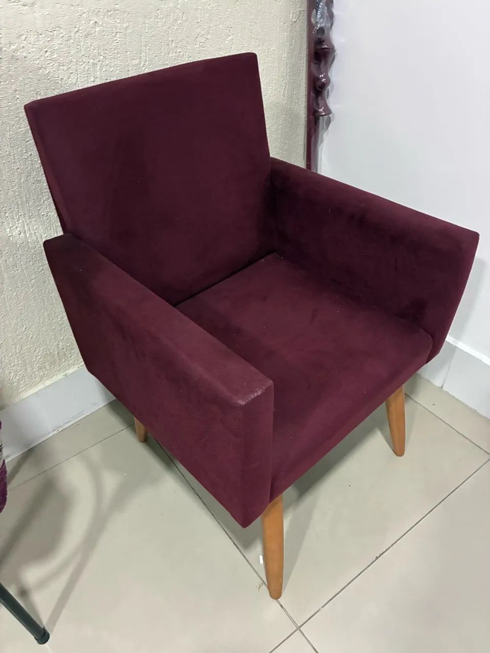 Poltrona Vinho  - Foto 2