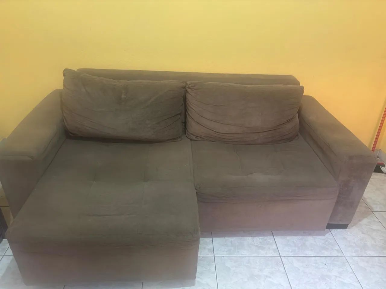 Sofá chaise 2 lugares bem espaçoso  - Foto 4