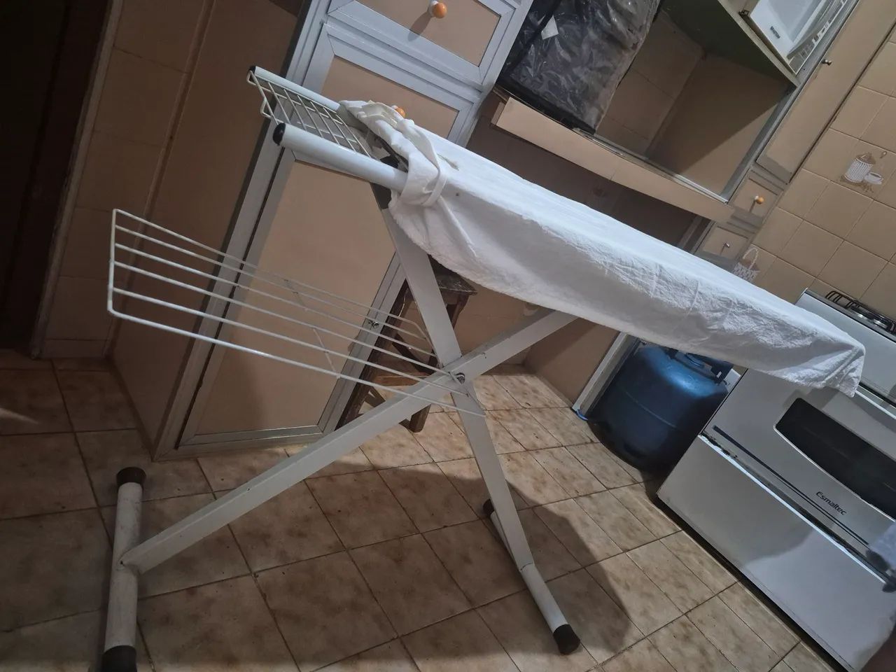 Tábua de Passar Roupas - Foto 2