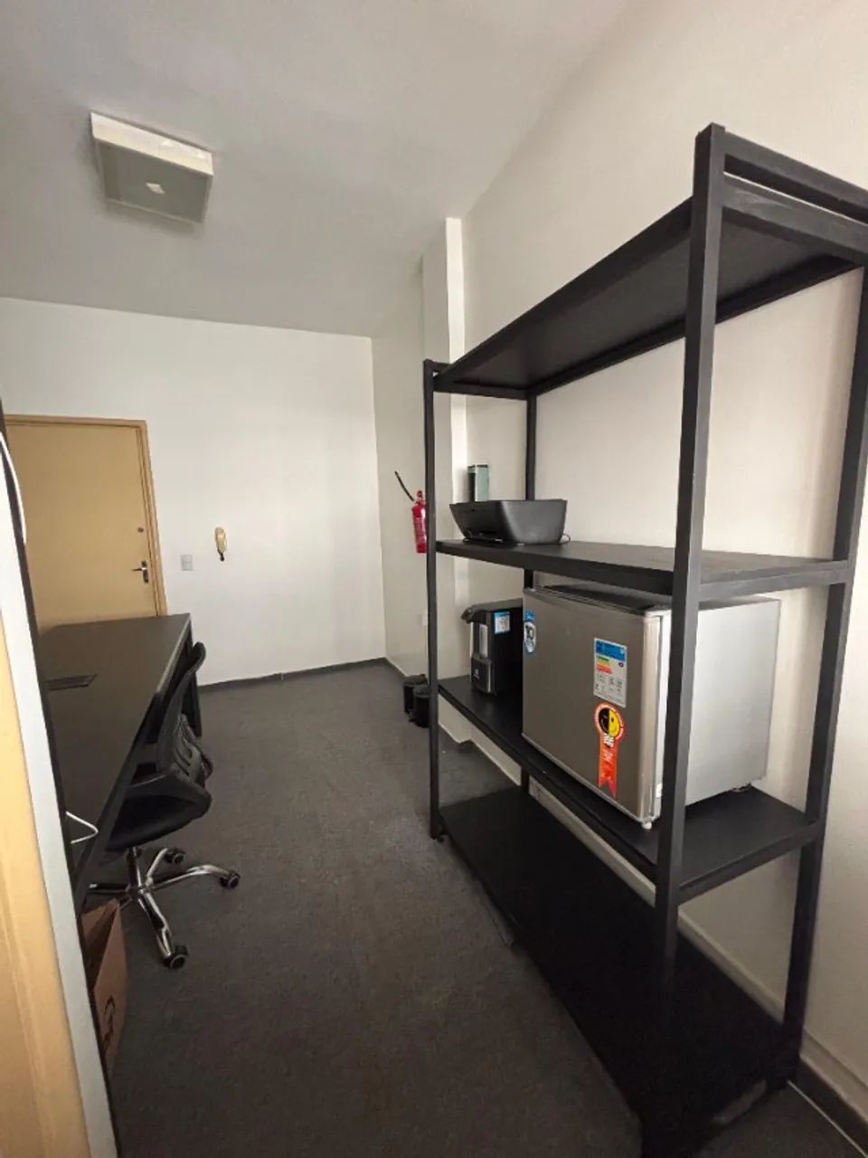 SALA COMERCIAL MOBILIADA EM FRENTE AO PARQUE VACA BRAVA - Foto 3