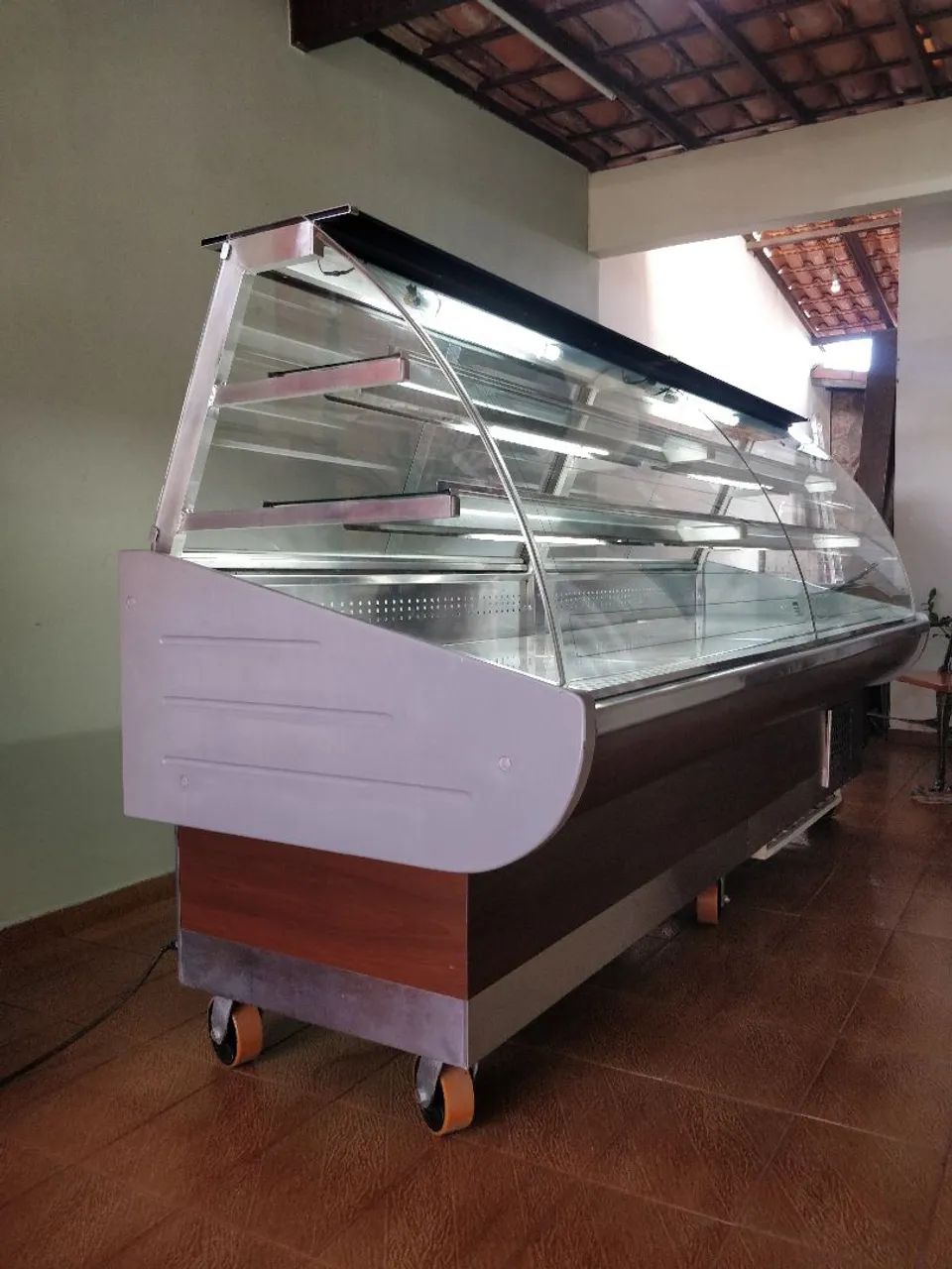 Vendo Balcão Refrigerado inox Luxo - Foto 2