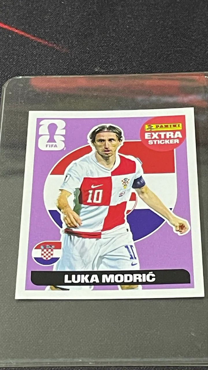Luka Modric Extra Sticker 457380538971607043
