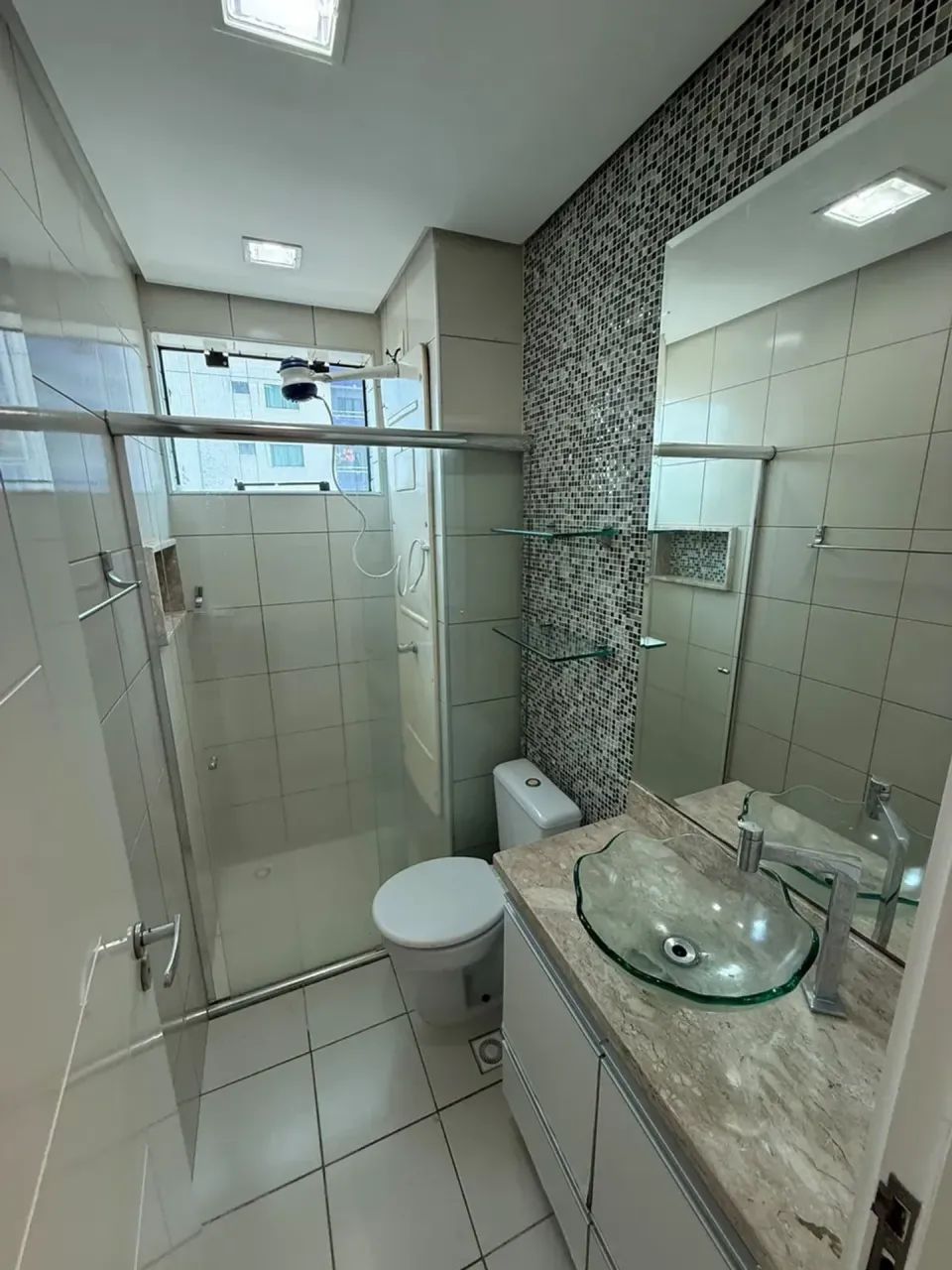 ILHAS GREGAS, MOBILIADO,  96m2, REFORMADO COM 2 QTOS S/ 1 SUÍTE COM CLOSET. - Foto 2