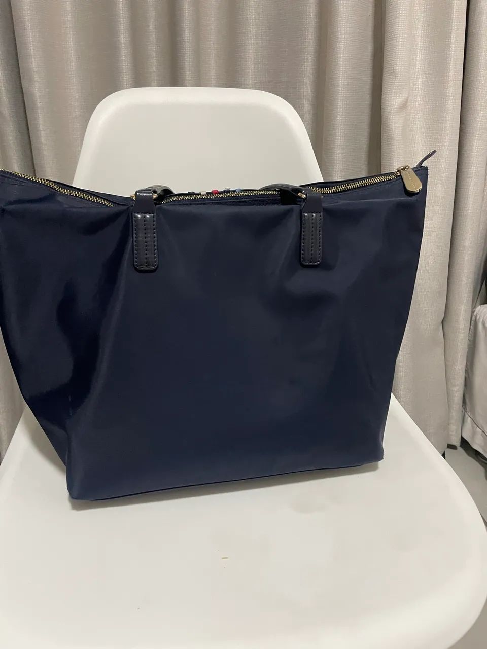 VENDO BOLSA TOMMY ORIGINAL  - Foto 2
