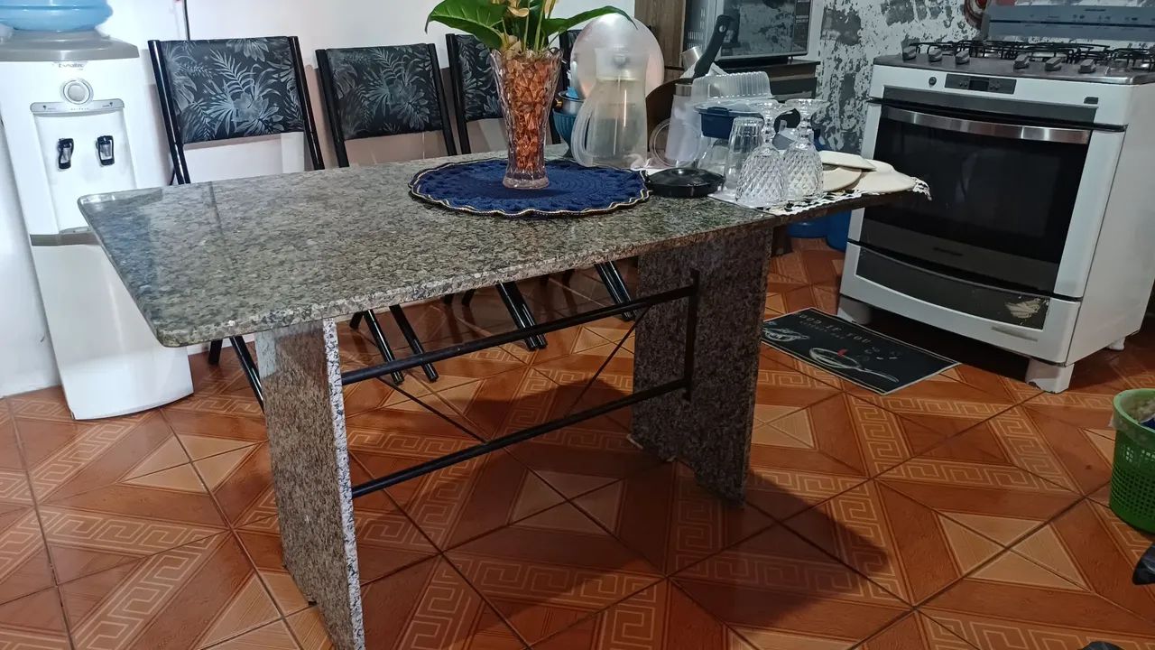 Mesa em granito 6 lugares