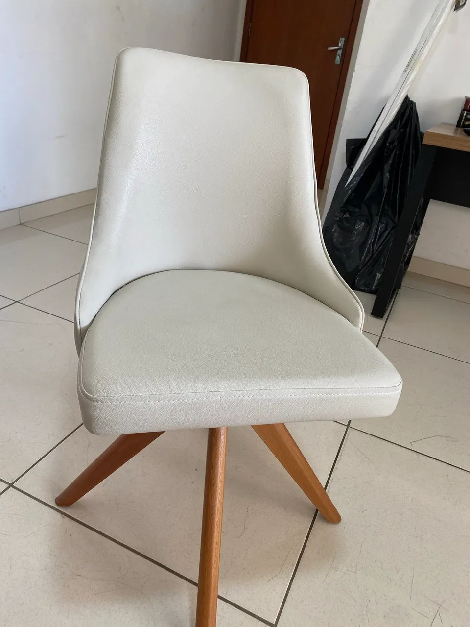 Vendo 2 poltronas em estado de nova - Foto 3