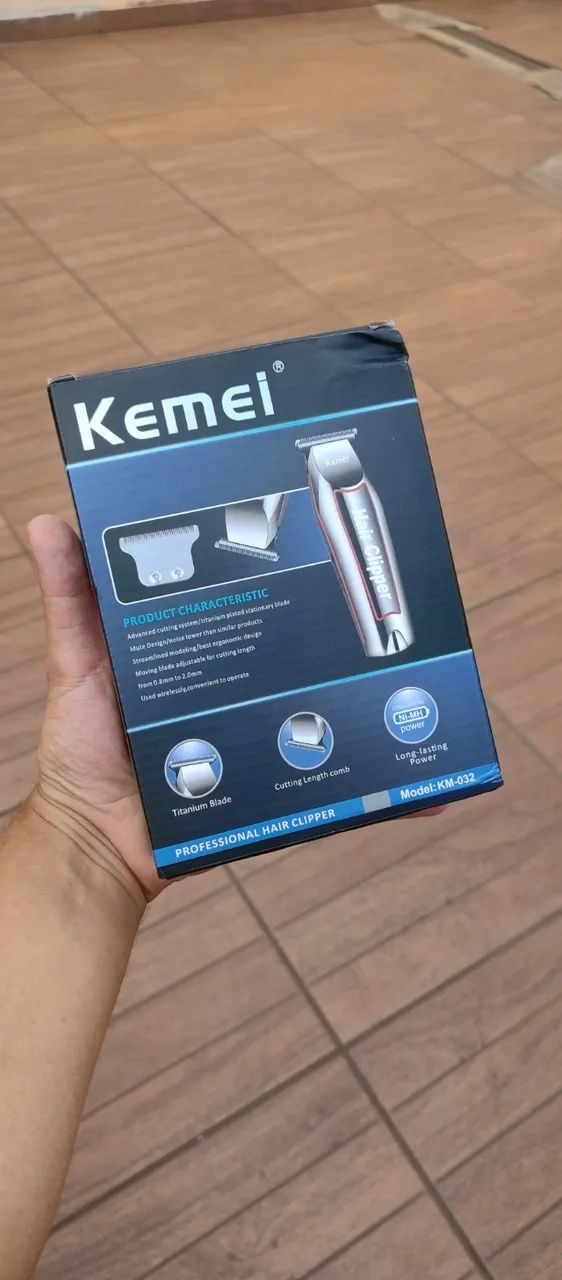 Maquina de cortar cabelo KEMEI
