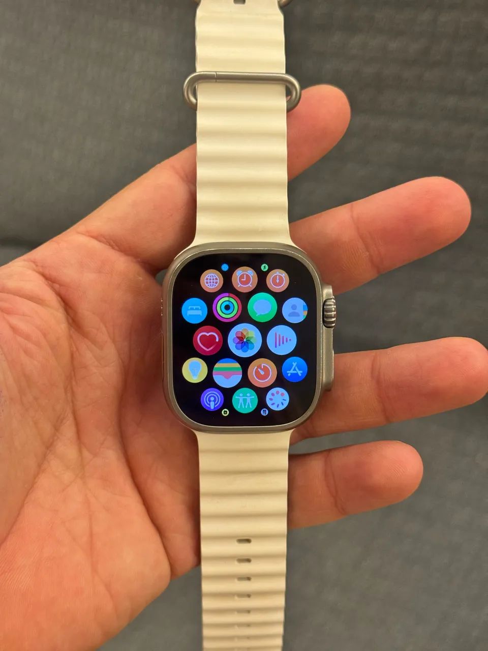 Apple Watch Ultra de titanium e cerâmica 49mm - Foto 6
