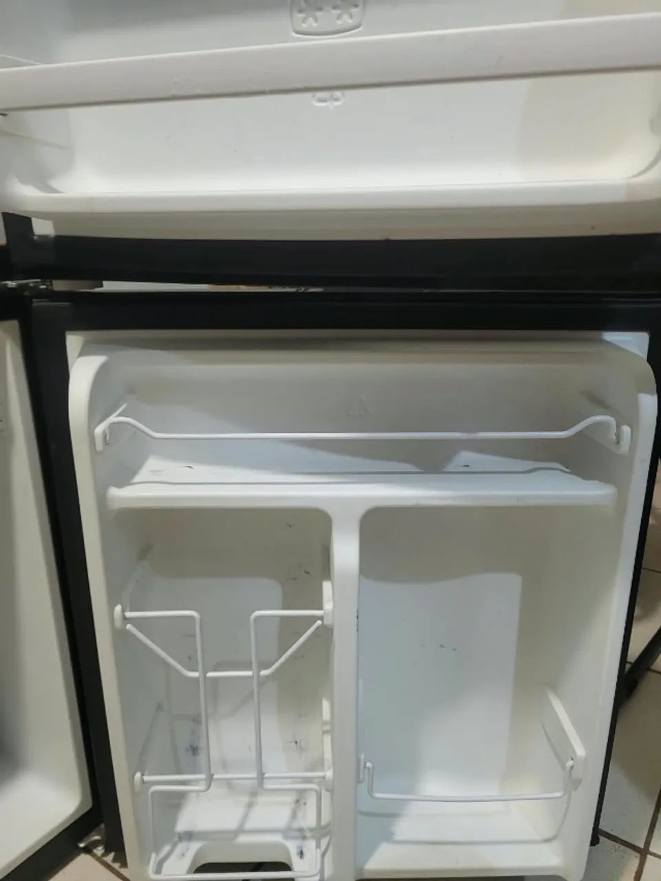 Frigobar duplex EOS 88 Litros 220v - Foto 4