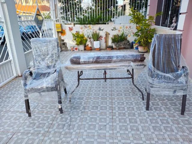 MESA, CADEIRAS E OMBRELONE PARA PÁTIO, PISCINA E SACADAS - Foto 5