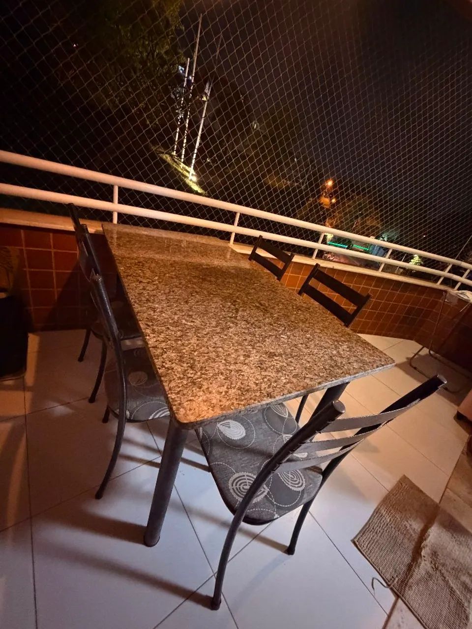 Mesa de granito em otimo estado  - Foto 2