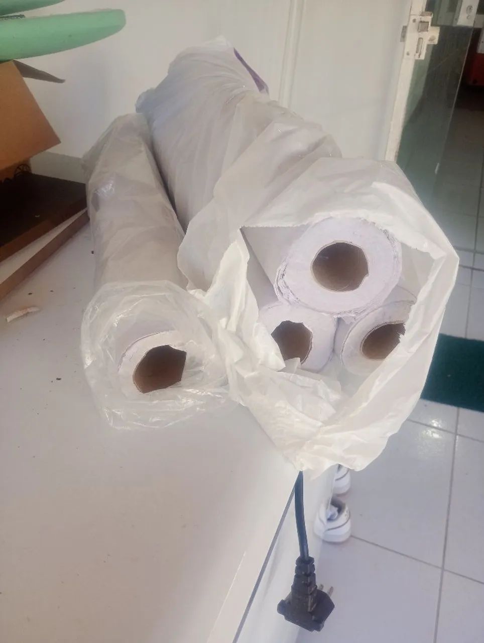 Lençol de papel, para maca.