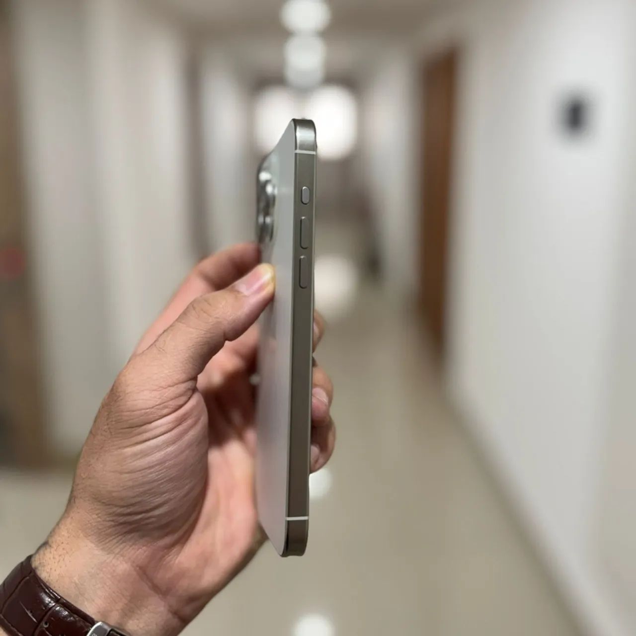 iPhone 15 Pro Max 256GB Branco Face ID Off - Foto 5