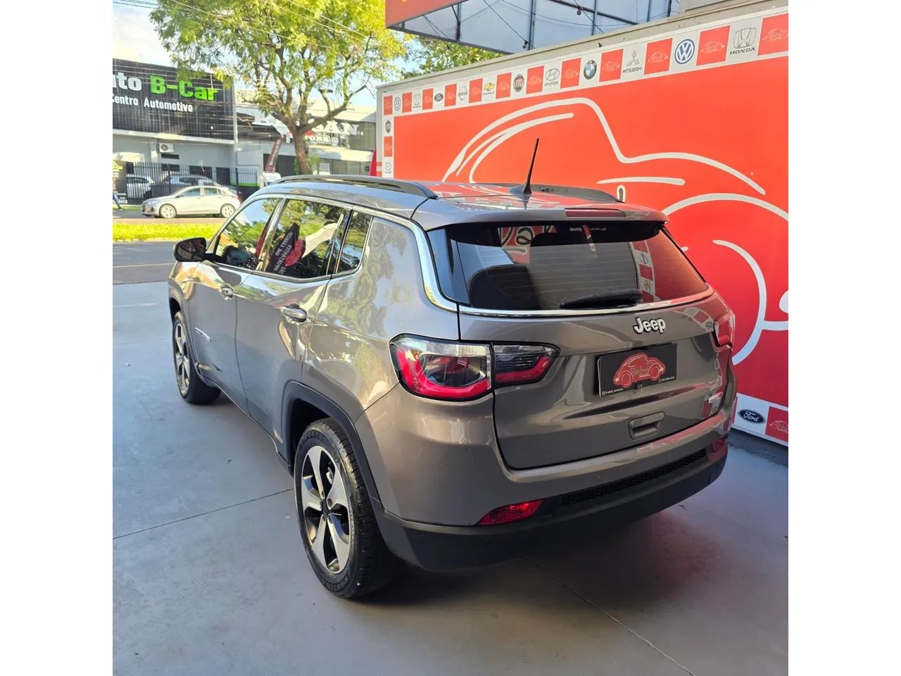 Jeep Compass Longitude 2.0 4X2 Flex 16V Aut. 2017 - Foto 2