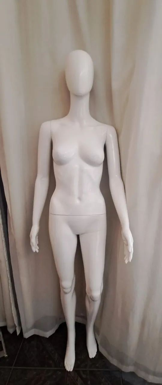 VENDO MANEQUIM SEMI NOVO - Foto 4