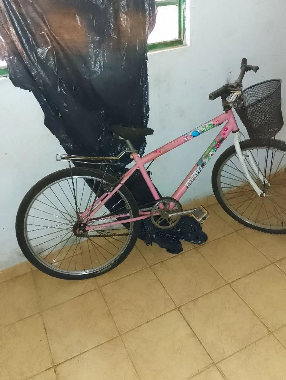 Um bicicleta  - Foto 2