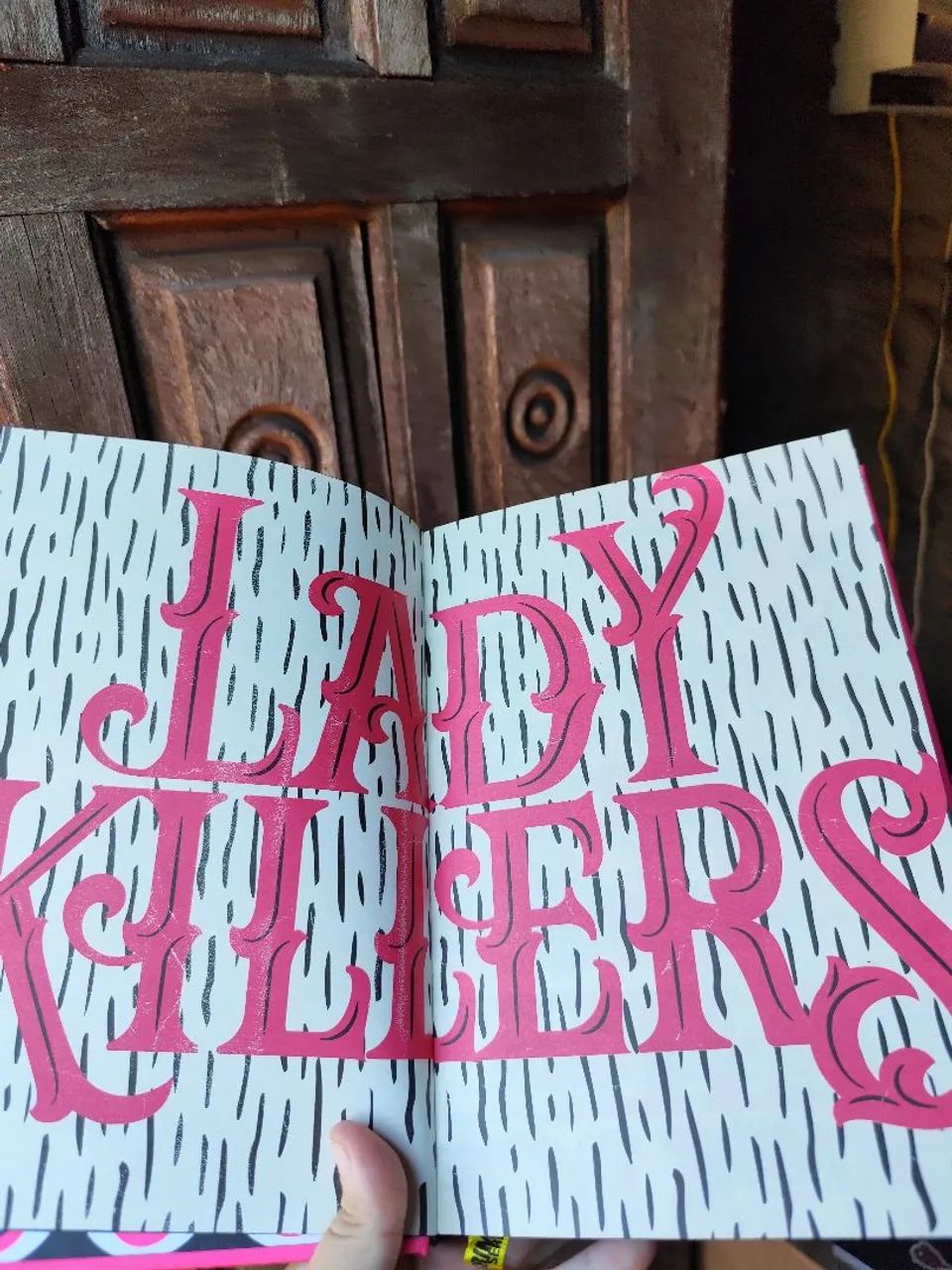 Livro Lady killers Darkside  - Foto 3