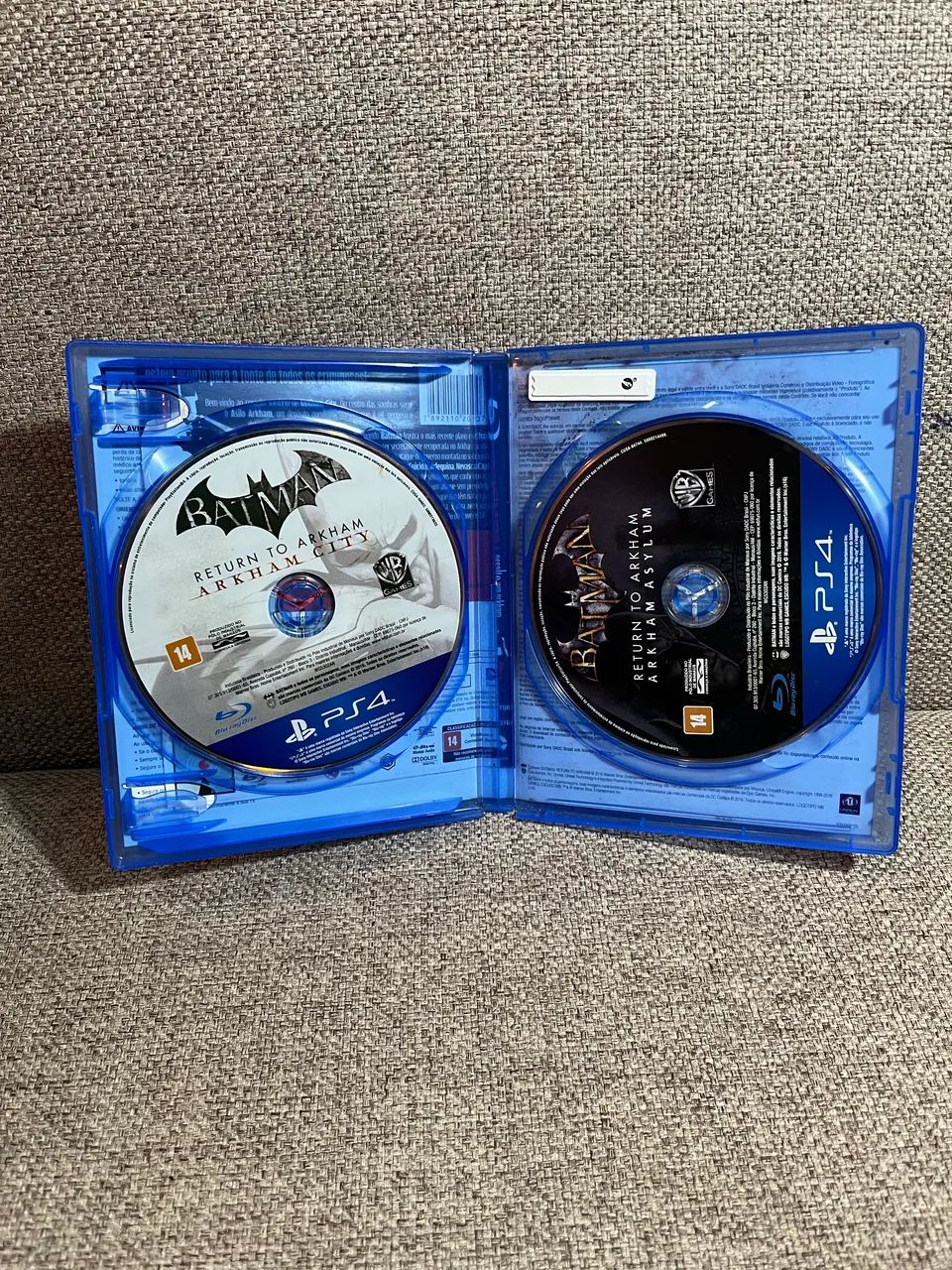 BATMAN RETURN TO ARKHAM - PS4 - Bom estado  - Foto 3