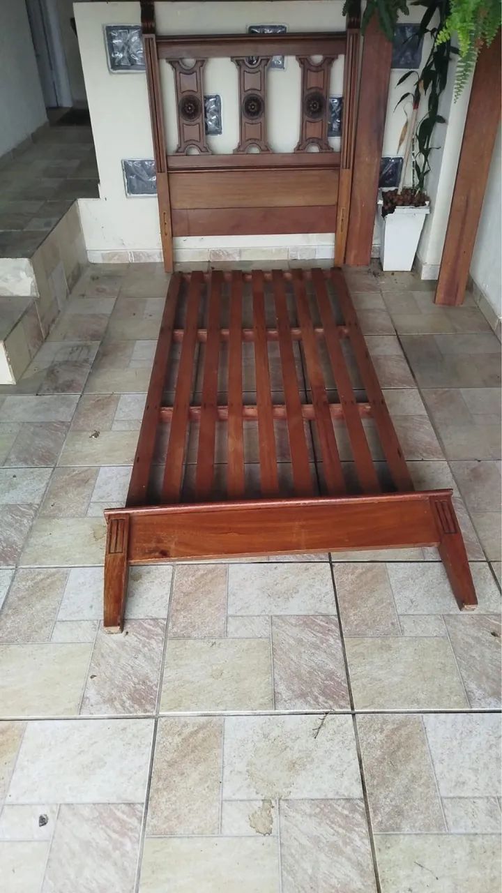 Cama solteiro madeira