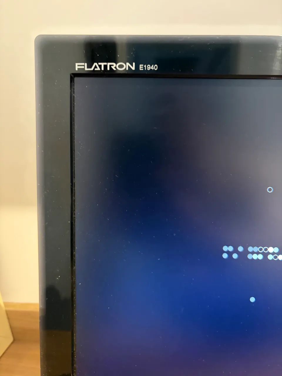 Monitor LG Flatron E1940 funcionando perfeitamente  - Foto 3