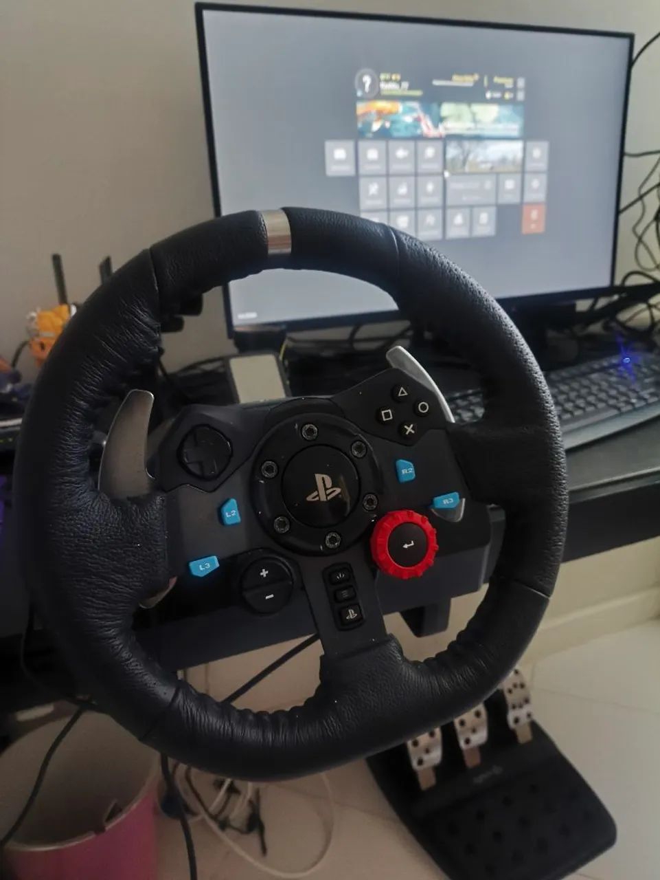 Volante gamer G29 Logitech com pedais