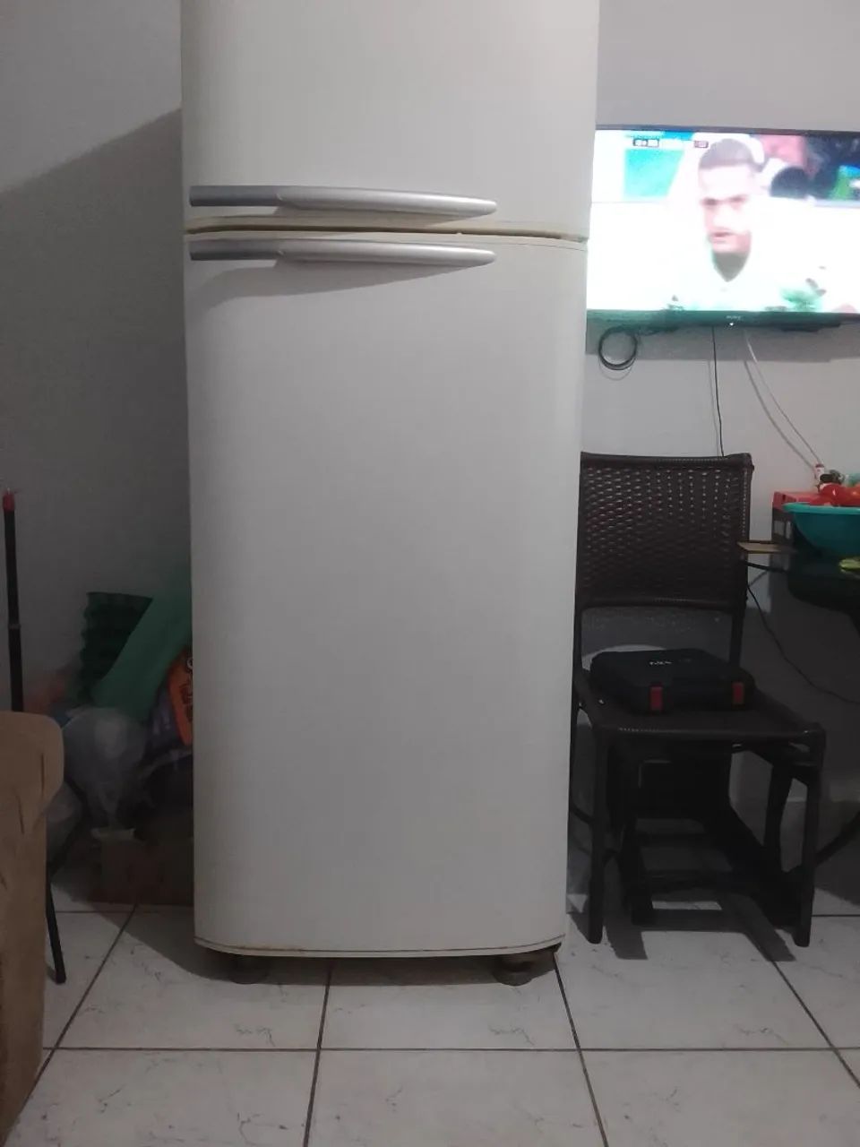 Vendo uma Geladeira  - Foto 2