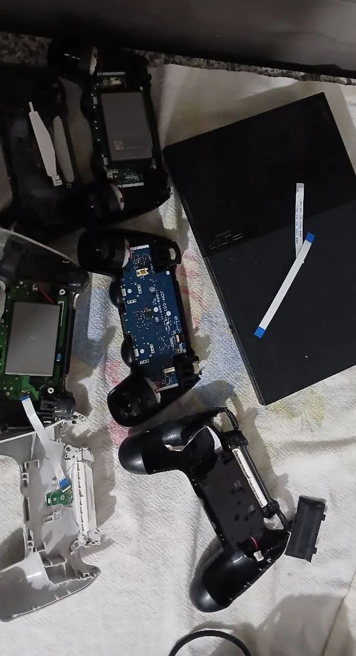 PLAY 2 + 3 CONTROLES