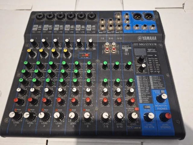 Mesa de Som Yamaha MG12XUK - 12 Canais com Efeitos e USB - Foto 3