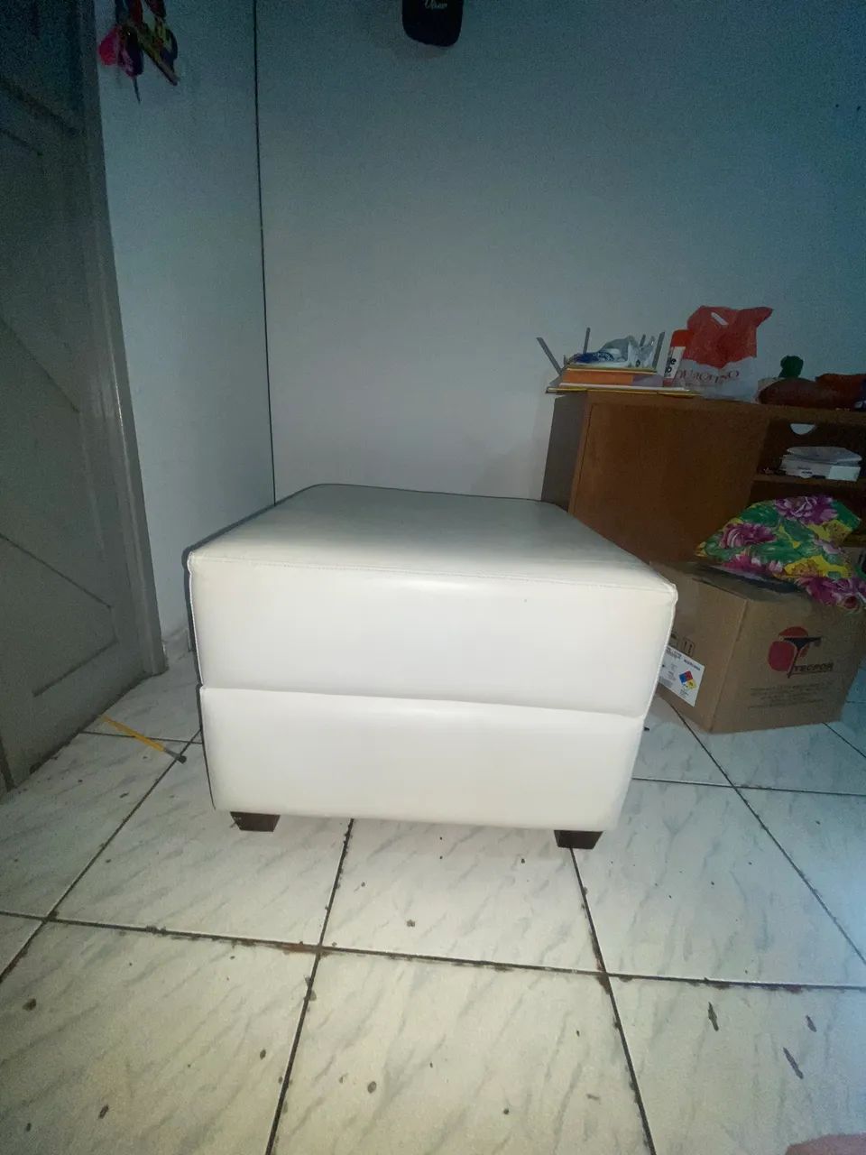 Puff branco largo  - Foto 3