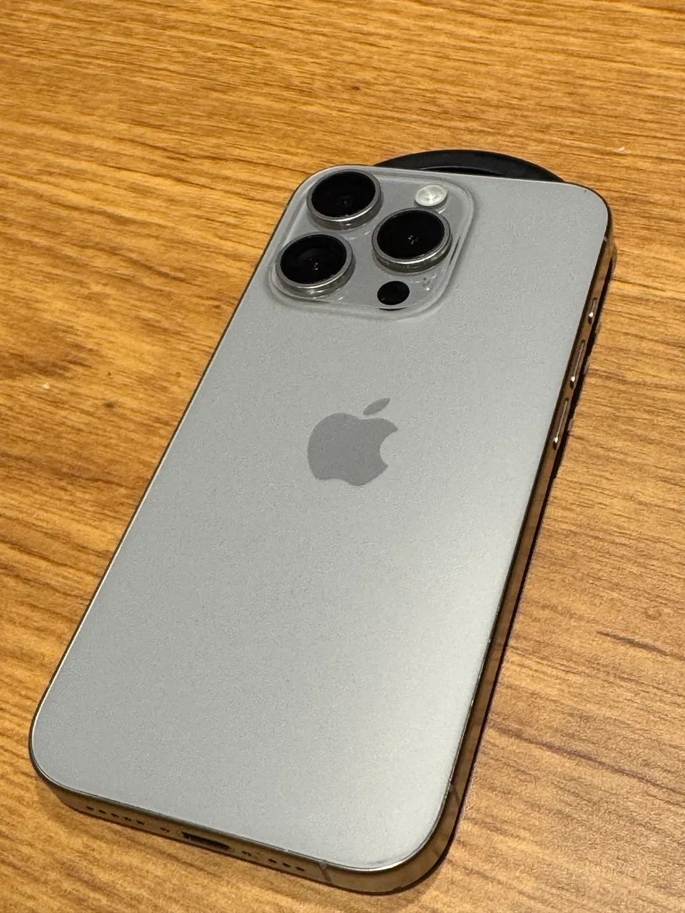 IPhone 15 Pro - Foto 2