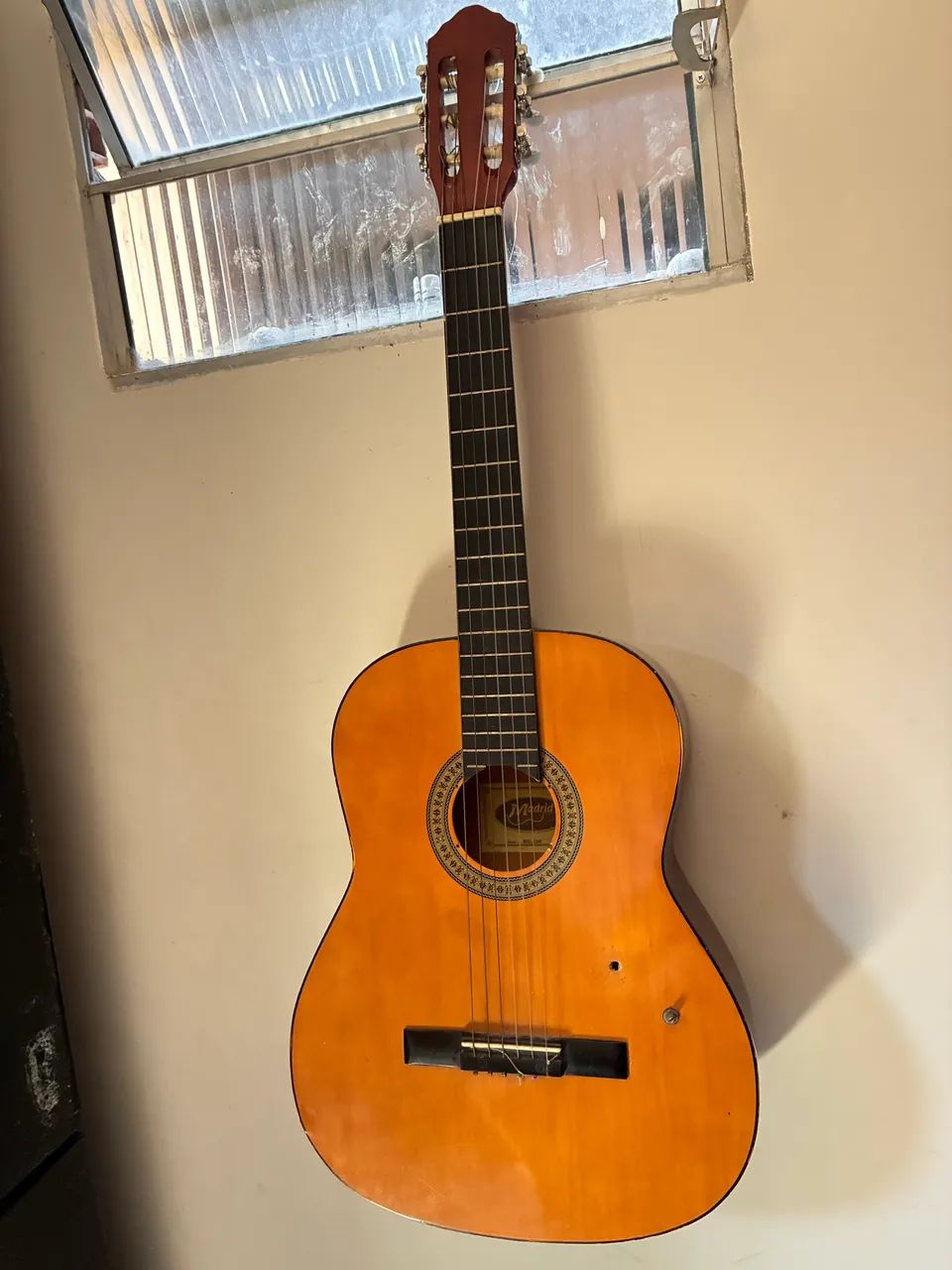 Vende - se violão