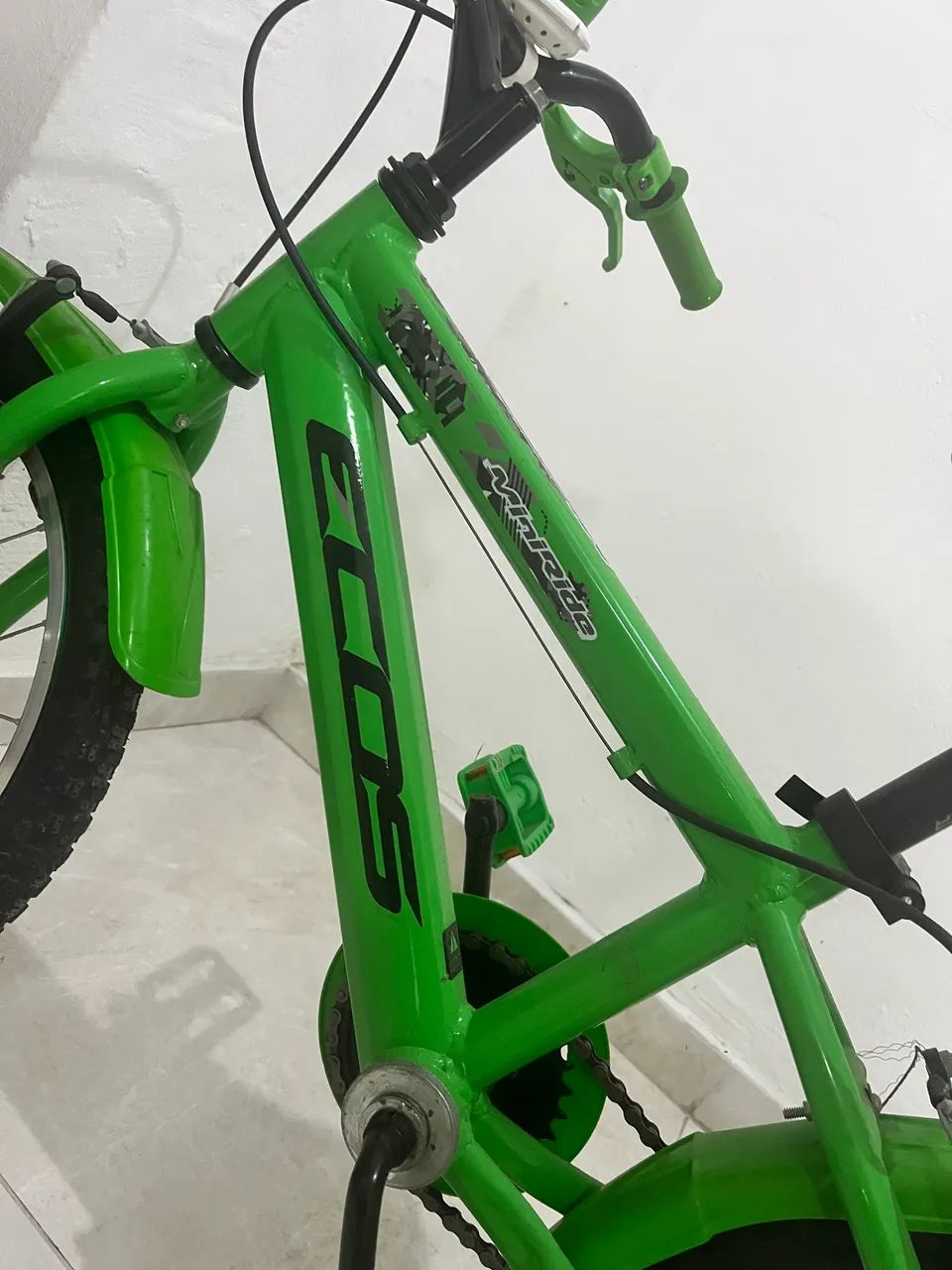 Vendo bicicleta alumínio aro 12 - Foto 4