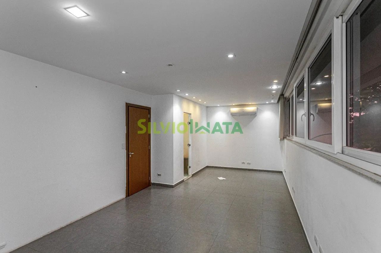 EXCELENTE SALA COMERCIAL COM MAIS DE 600,00 M² PARA LOCAR NO CENTRO DA CIDADE. - Foto 3