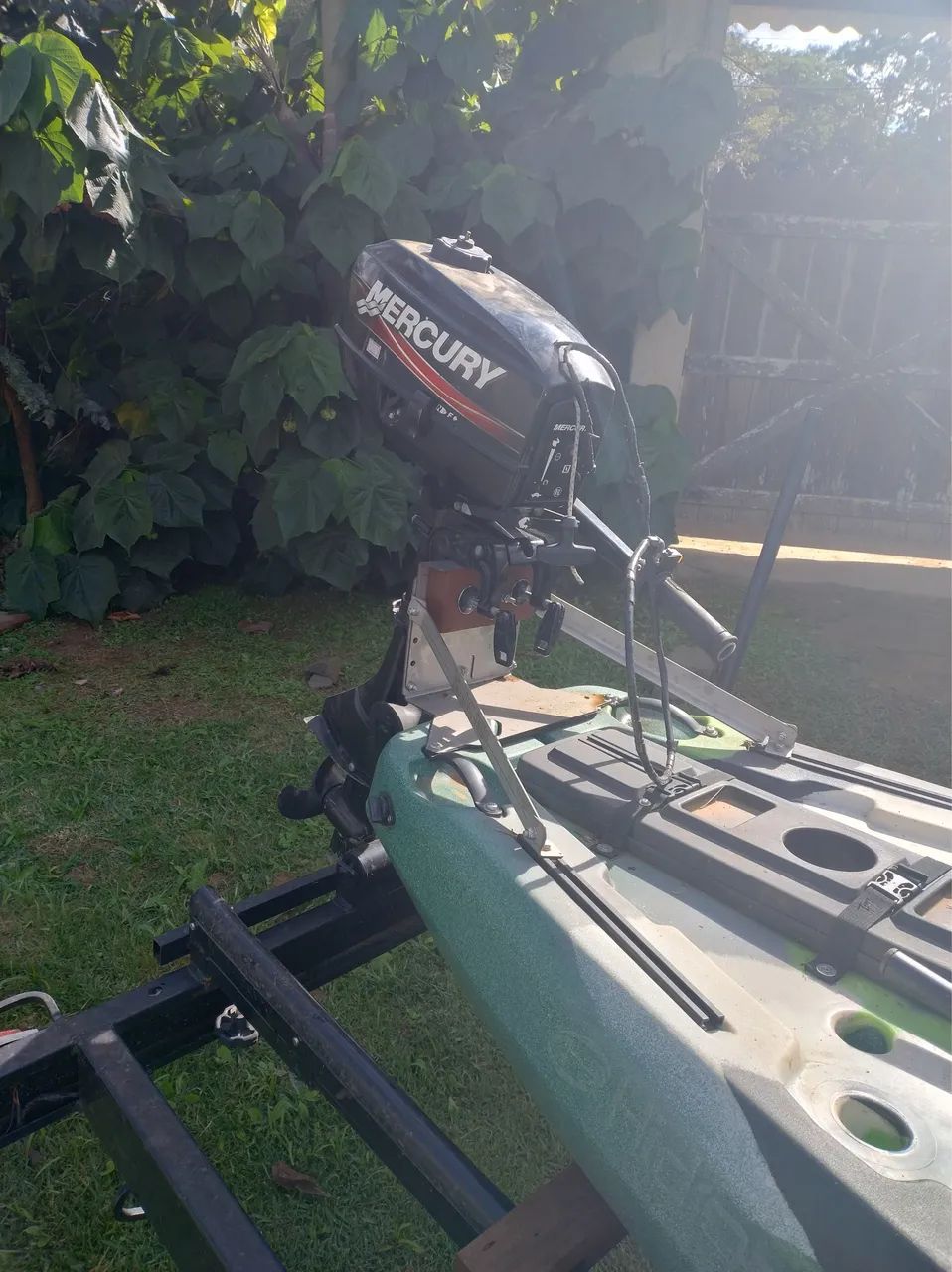 Caiaque com motor 3.3 - Foto 2