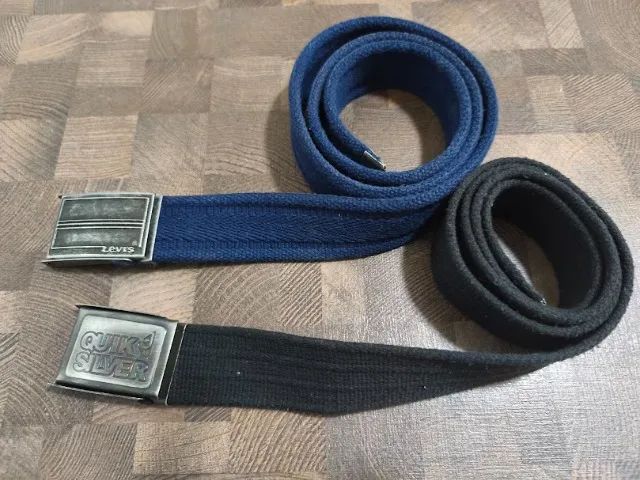Kit 2 cintos para calça masculina Levis e Quick Silver em tecido e metal - Foto 3