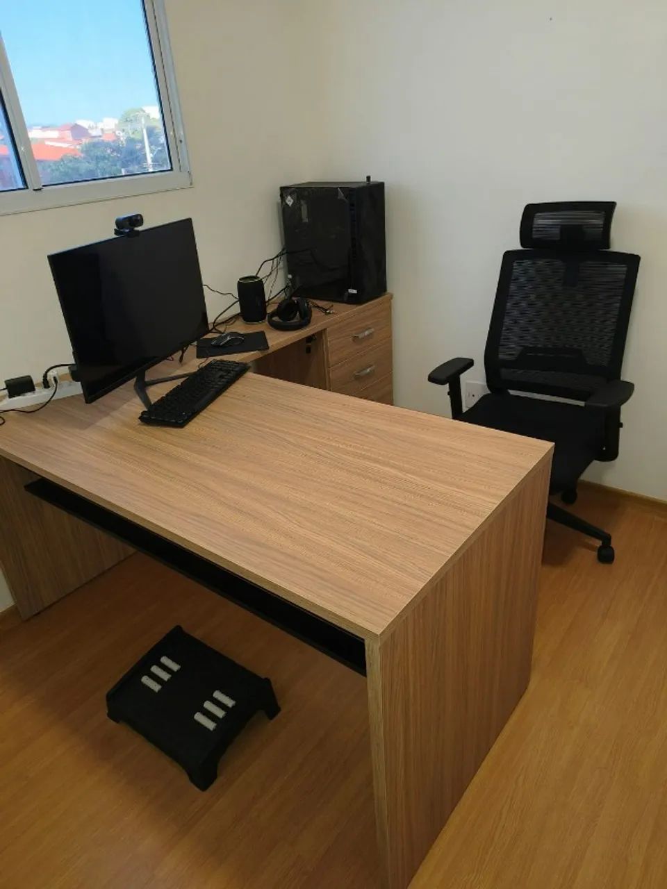 Conjunto de Computador, mesa e cadeira para escritório - Foto 2