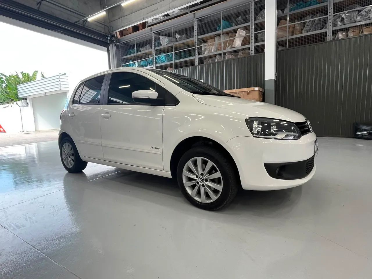 Volkswagen Fox 1.6 MI Total Flex 8V 5P 2013 - Foto 3