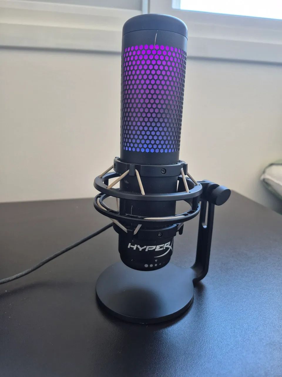MICROFONE HYPERX QUADCAST S ? CONDENSADOR RGB