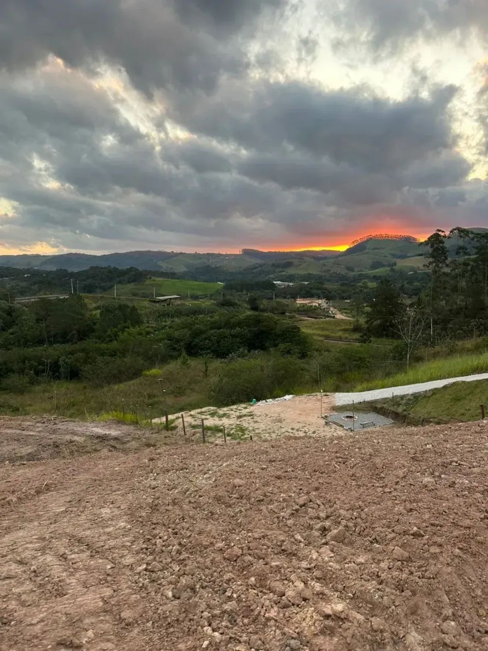 TERRENO PRONTO PARA CONSTRUIR - Foto 4