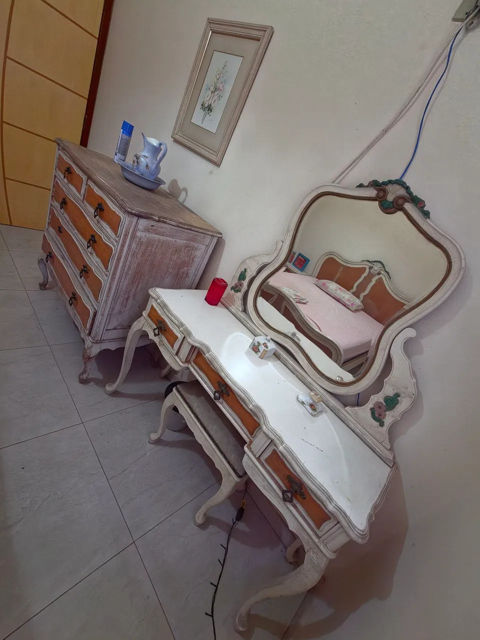Penteadeira em peroba estilo Chipandelle