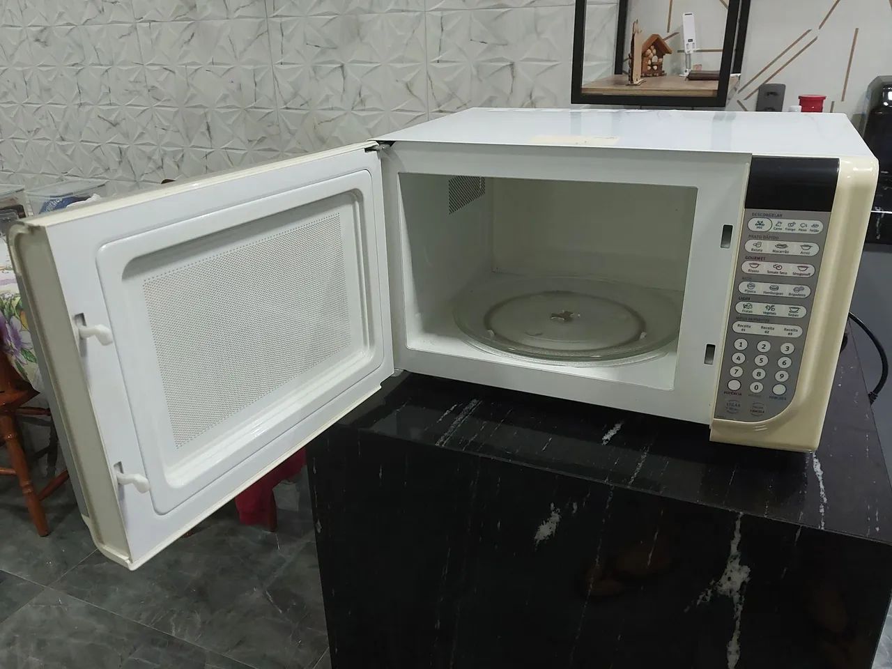 Micro-Ondas Electrolux MEF41, 31L, Branco 127V 