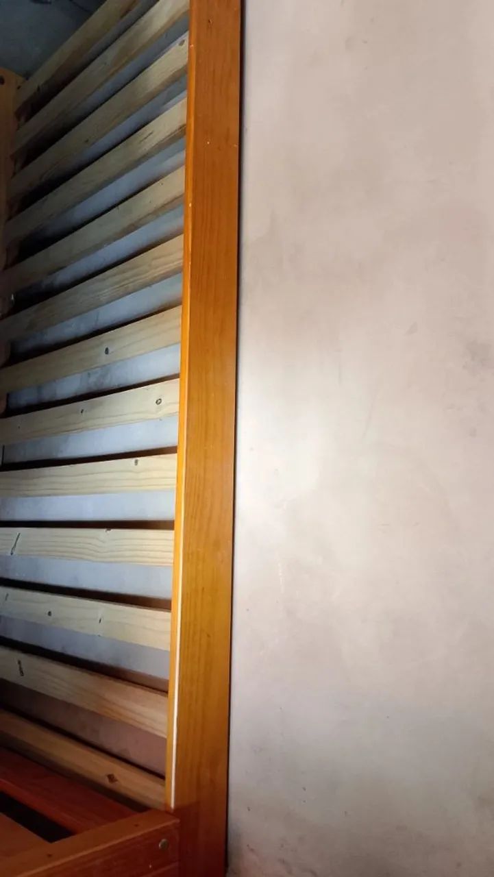 Vendo cama de solteiro nova 250