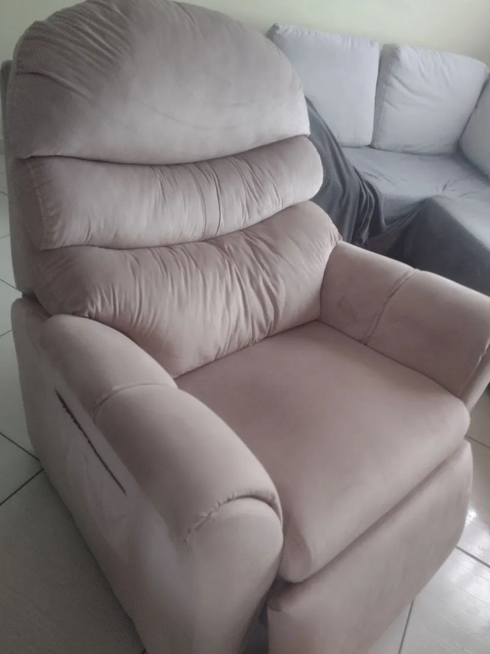 Vendo poltrona para extensão de cílios ou outros. - Foto 2