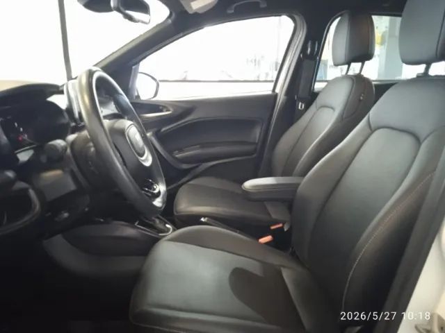 Fiat Cronos Precision 1.3 16V Flex Aut. 2023 - Foto 4